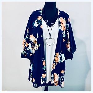 ✨LAST ONE ✨Navy blue floral open kimono